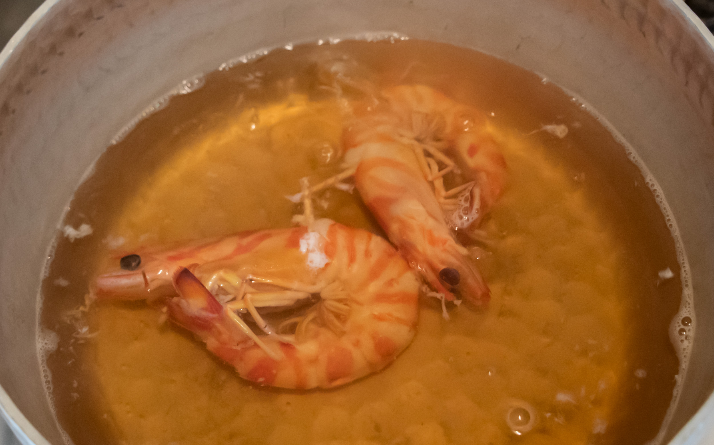 おでんの海老（エビ）の調理法：おでん汁で3分ほど煮る