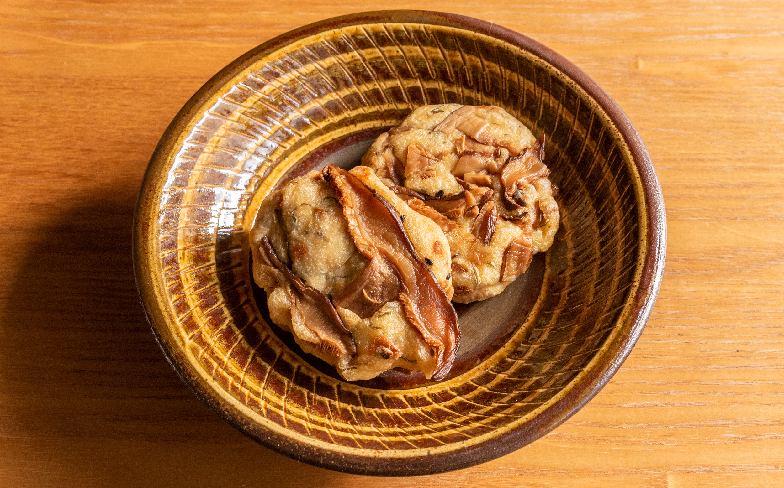 木村屋豆腐店（葛飾区立石）のおでん種：がんもどき（椎茸とぎんなん）
