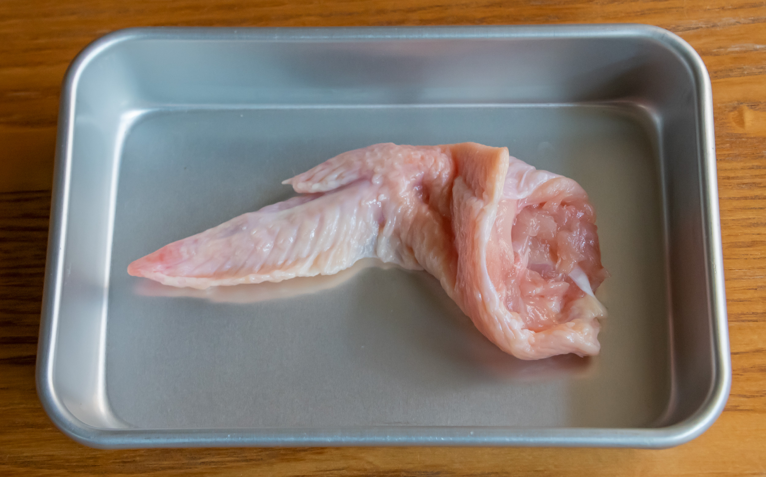 おでんの鶏つくね（鶏団子）の調理法：手羽先の骨を抜き終わった状態