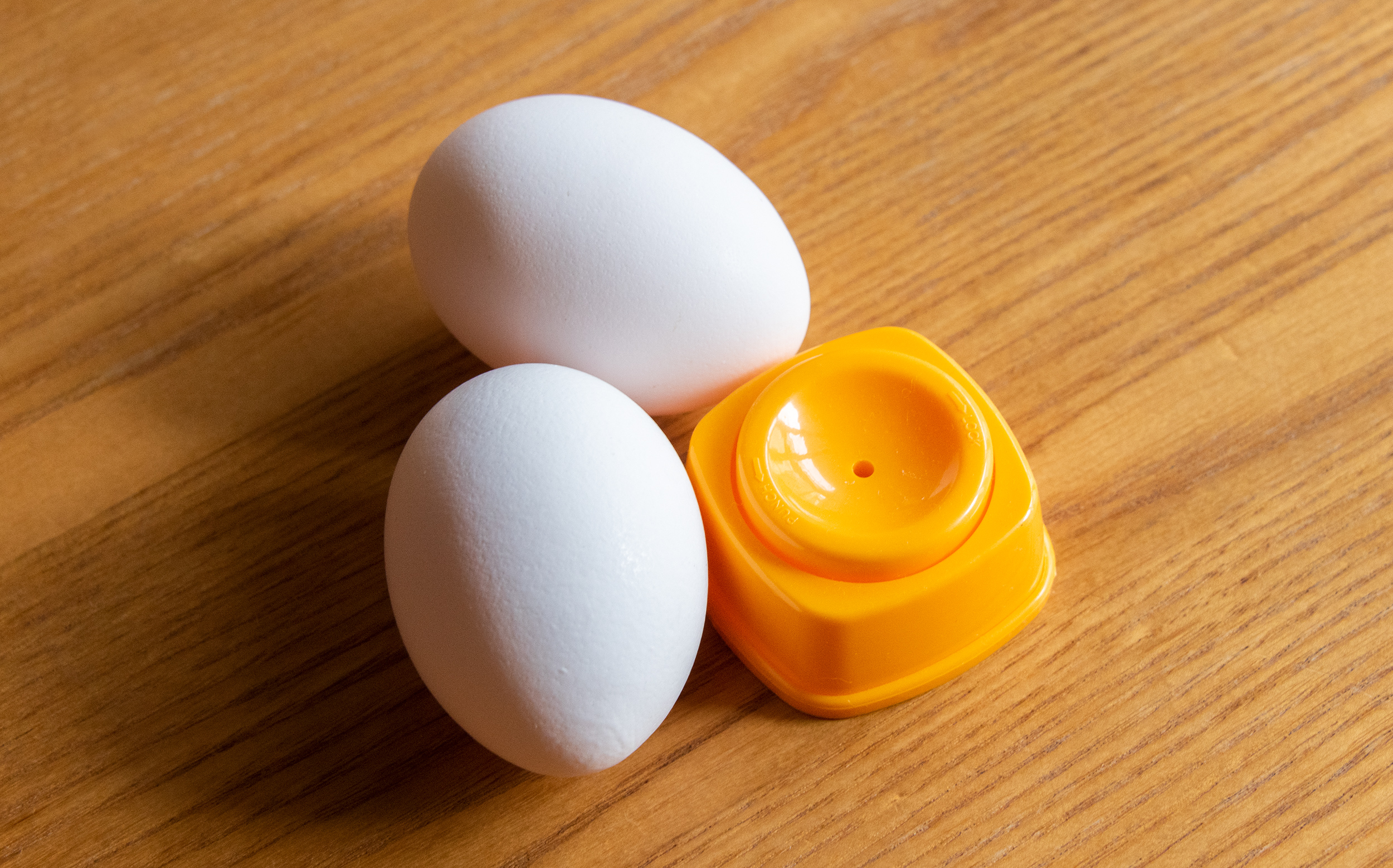 おでんの玉子・半熟玉子の作り方：ゆで卵用穴あけ器